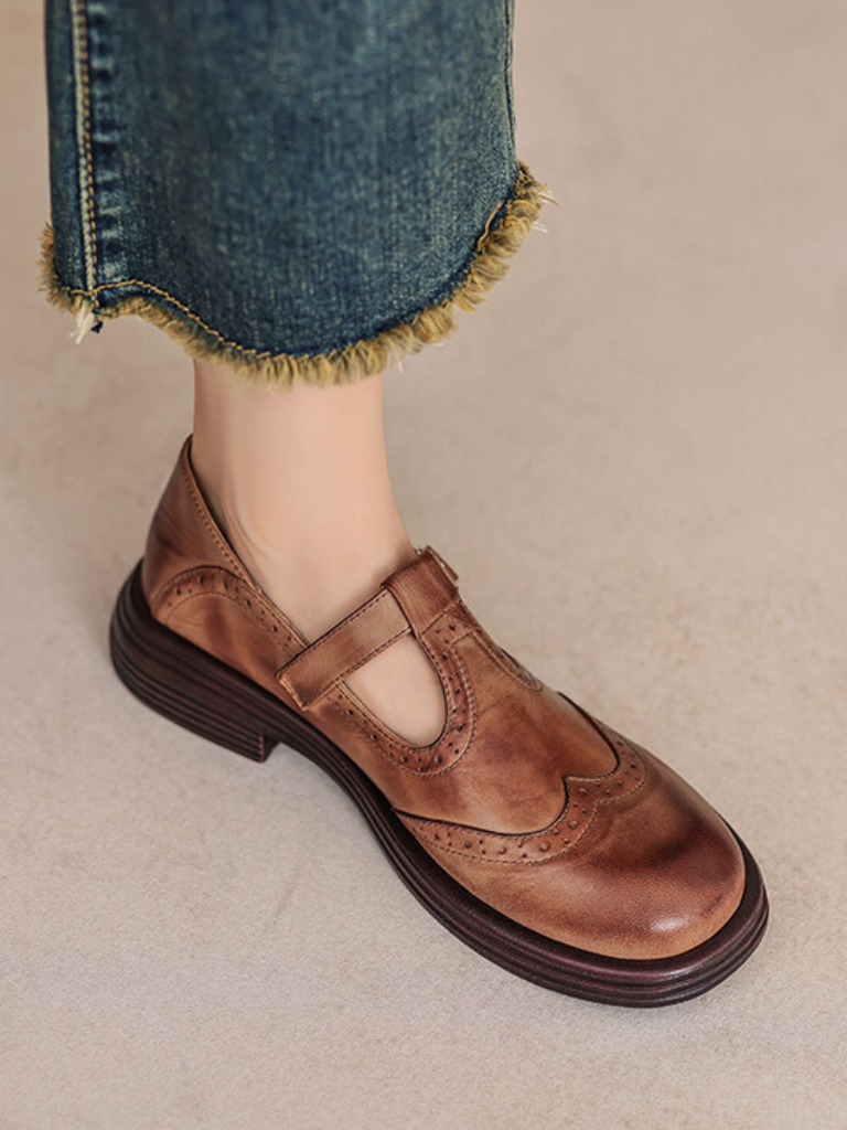 LARA VINTAGE MARY JANE FLATS