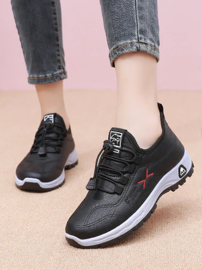 DARIA COMFORT WALK SNEAKERS