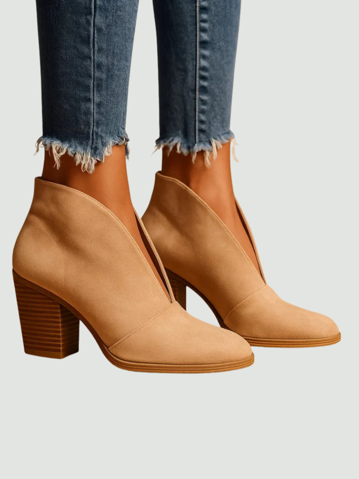 IRISS ANKLE BOOTS