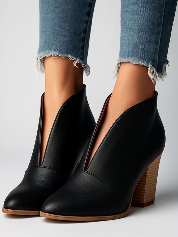 IRISS ANKLE BOOTS