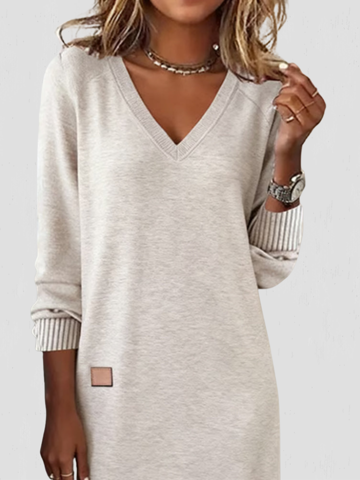 DEMI ESSENTIAL V-NECK DRESS